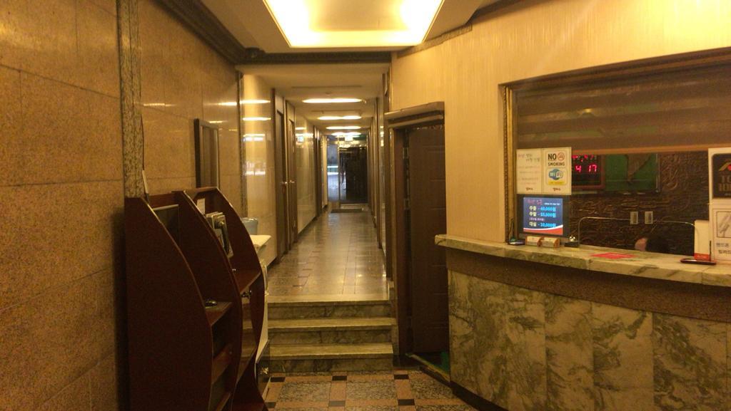 Milano Motel Seoul Bagian luar foto