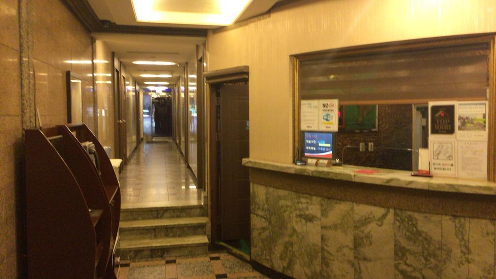 Milano Motel Seoul Bagian luar foto