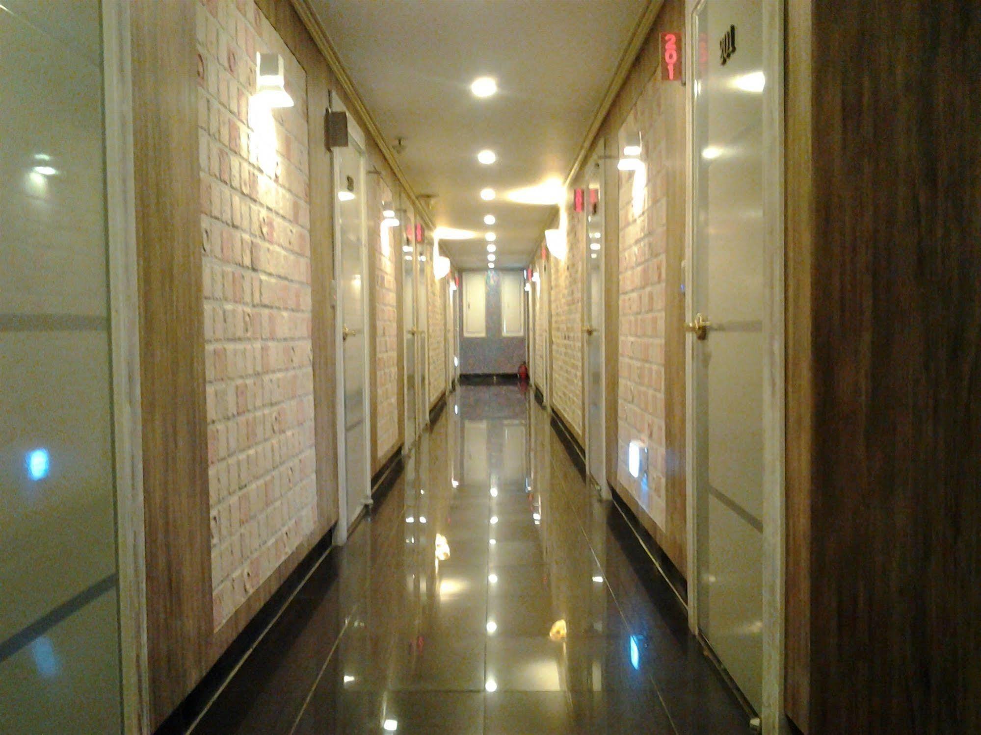 Milano Motel Seoul Bagian luar foto